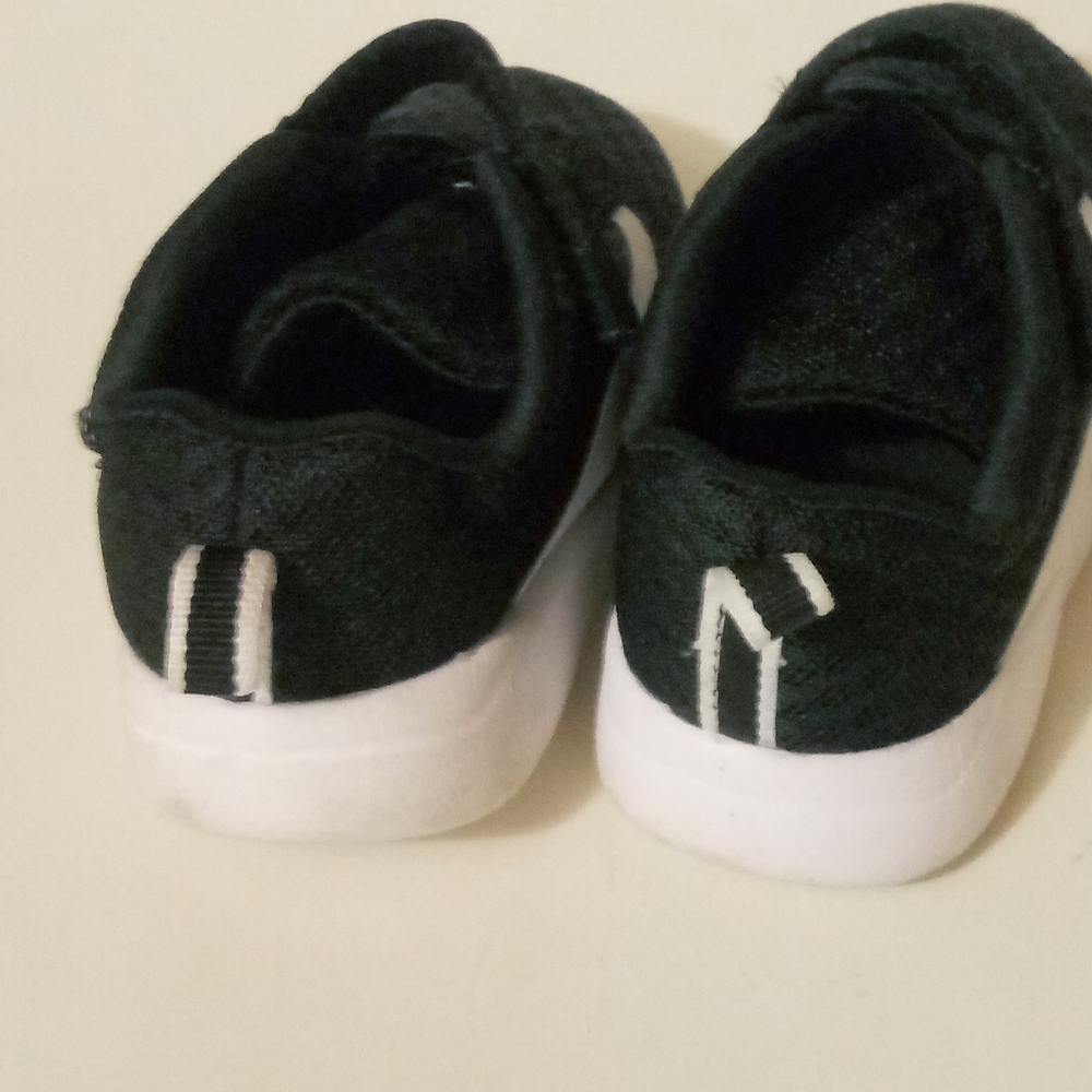 3/$15 Toddler Slip On Shoes - Picture 5 of 8